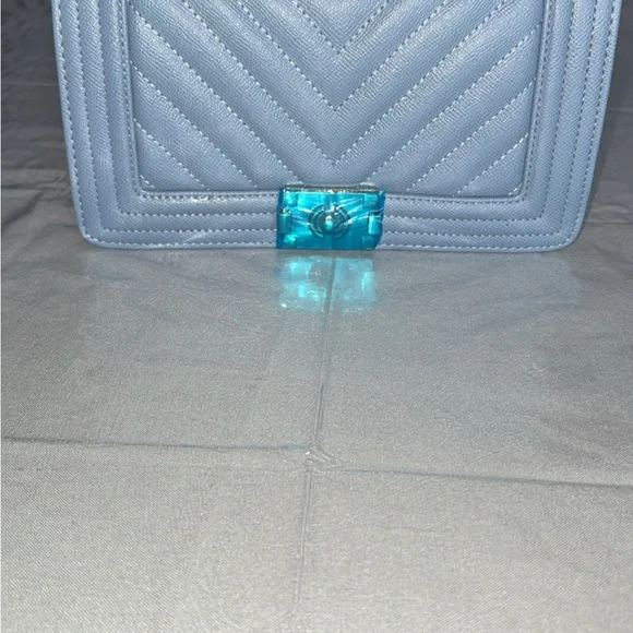 Elegant Quilted Chain Shoulder Bag - White, Blue, Brown - Picture 3 of 5